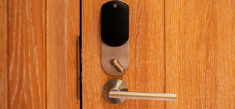 Automatic Locking Door Knob Alta Sierra